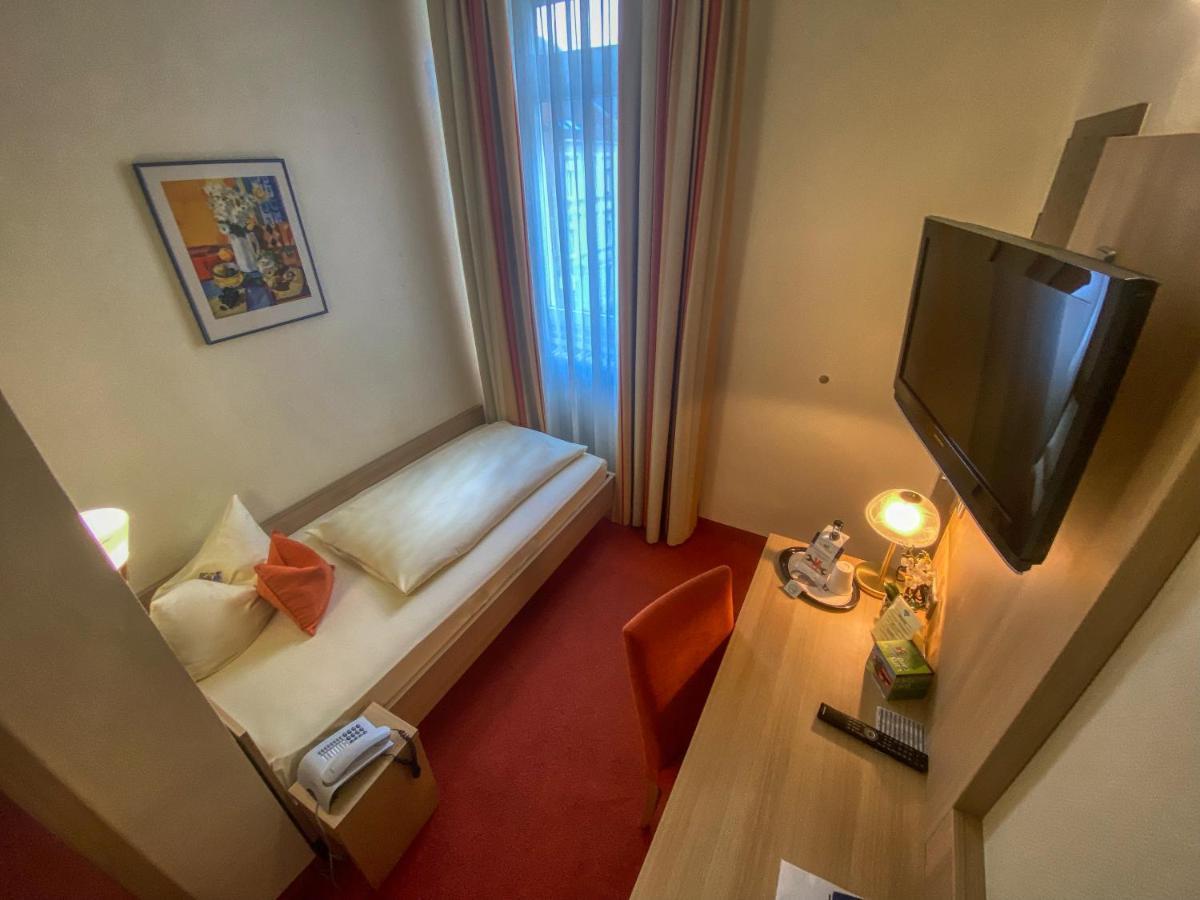 City Partner Hotel Berliner Hof Карлсруе Екстер'єр фото