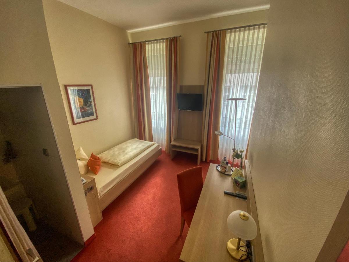 City Partner Hotel Berliner Hof Карлсруе Екстер'єр фото