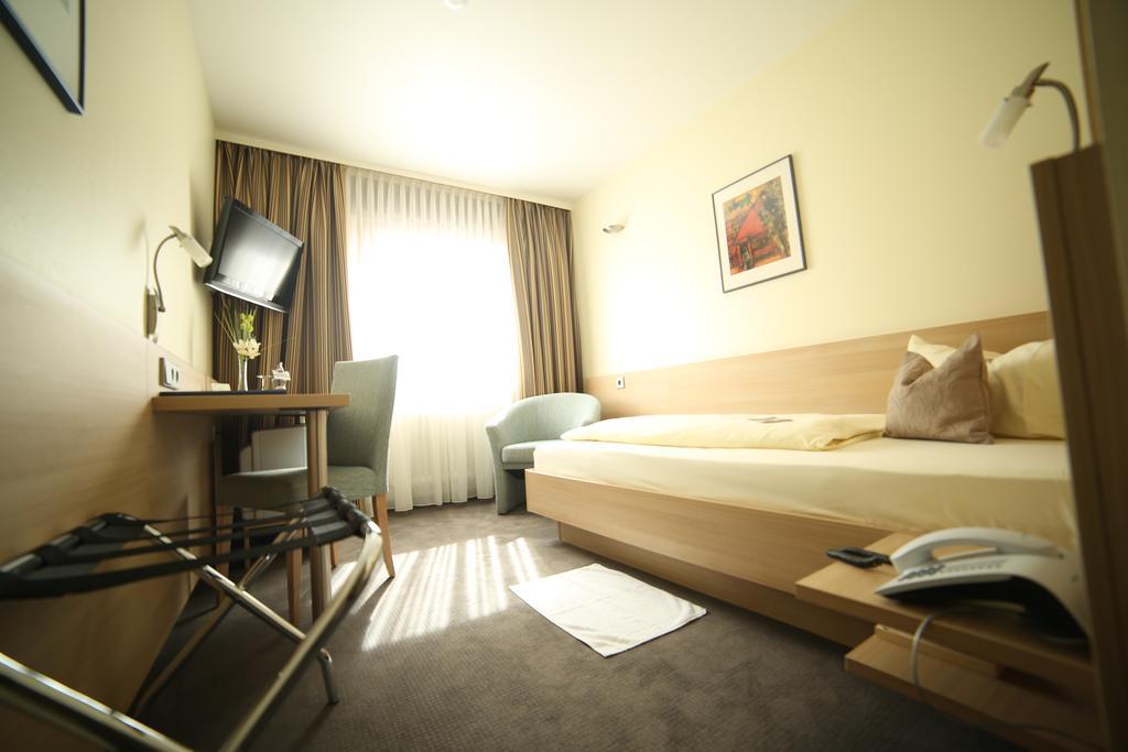 City Partner Hotel Berliner Hof Карлсруе Екстер'єр фото