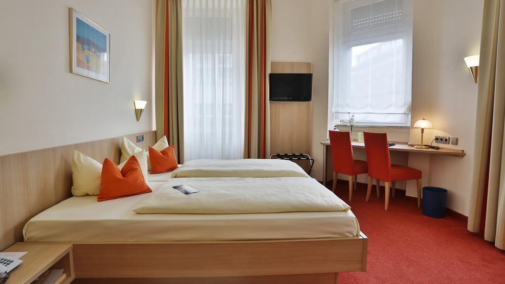 City Partner Hotel Berliner Hof Карлсруе Екстер'єр фото
